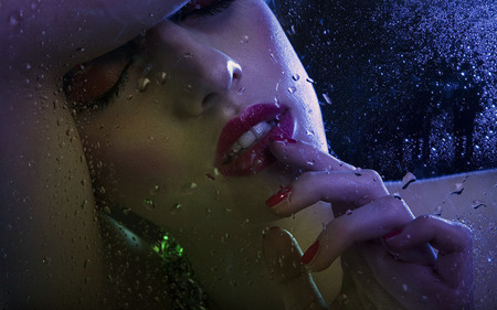 Beauty & Rain - woman, lips, rain, sensual, night, wet, face, ploaie, beautiful