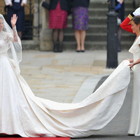 Kate and Pippa F1