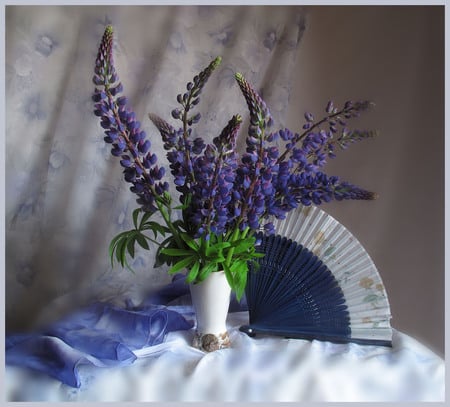 still life - pretty, elegantly, blue, photo, gentle, flowers, nice, vase, beautiful, photography, fan, lovely, cool, still life, flower, bouquet, harmony