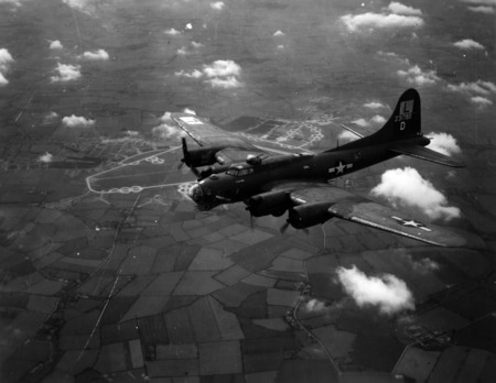 Boeing B17 Flying Fortress - b17, fortress, bomber, boeing, flying, usaf, ww2, war