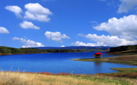 Vlasina Lake Summer House/Letnjikovac na Vlasinskom Jezeru - clouds, summer house, vlasinsko jezero, lake, vlasina, sky