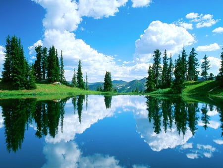 beautiful_lake - clouds, trees, gress, water, blue, beautiful, nature, green, reflecton, lake, sky