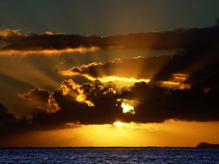 Breathtaking Sunset - clouds, nightfall, sunset, yellow, sea, sun, sky