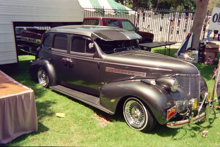 CHEVY BOMB - cars, hott, autos, outside, lowered, oldie, car, classic, show, lowrider, auto, custom, chevy