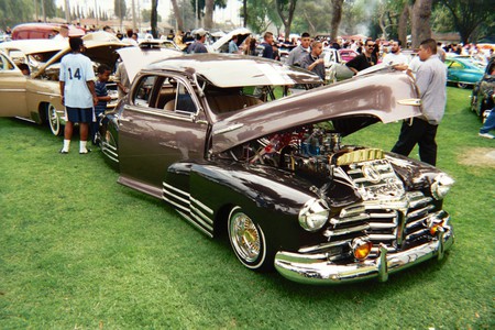 OLD CHEVY LOWRIDER