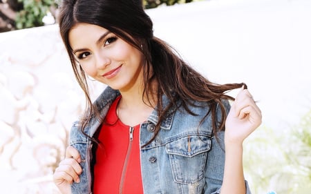 Victoria Justice - music, people, beautiful, singer, actresses, victoria justice, entertainment, celebrity