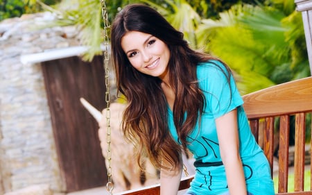 Victoria Justice - entertainment, actresses, people, beautiful, music, singer, victoria justice, celebrity