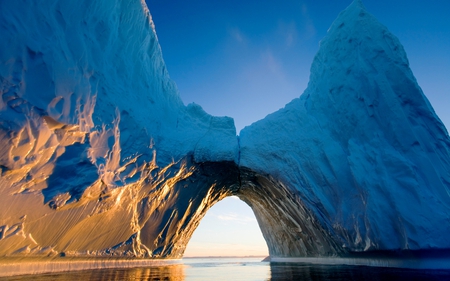 ARTIC ARCH - arch, iceberg, ocean, sunlight