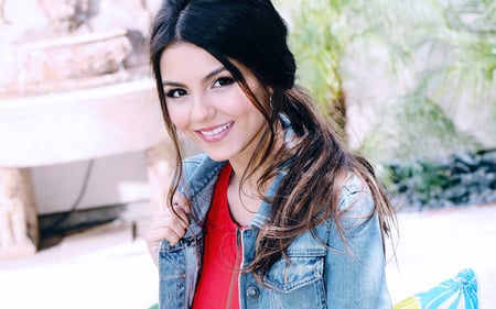 Victoria Justice - music, people, beautiful, singer, actresses, victoria justice, entertainment, celebrity