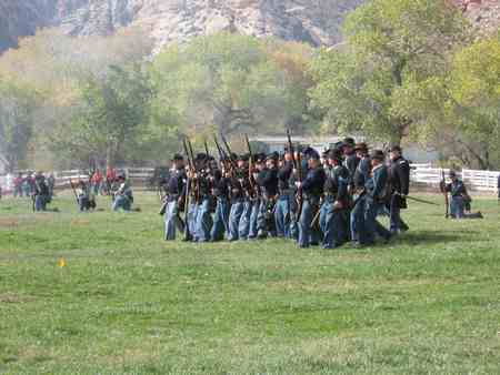 brothers in armes - hill, trees, brothers, men, soldiers, rifles, grass, group