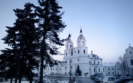 Cathedral In Minsk - winter, beautiful, sky, architecture, minsk, cathedral, photography, trees, belarus, cars, monuments