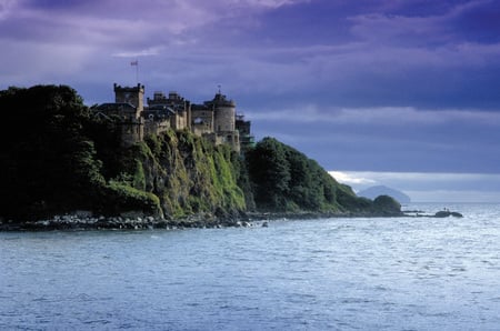 Sleepy scotland - rugged, romantic, sea, castle