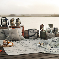 Breakfast on the beach ....