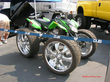 QUAD BIG AND CHROME