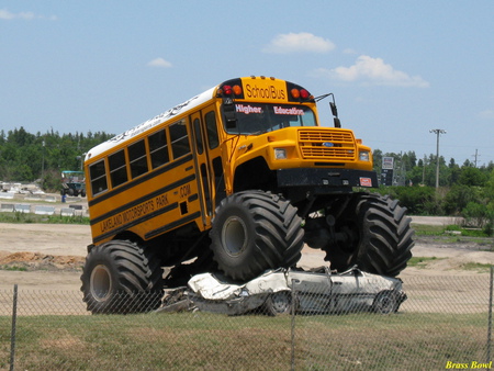 That's how I want to get to school - cars, entertainment, people, other