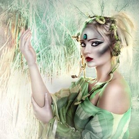 GREEN FANTASY WOMAN