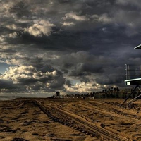 Dark-clouds-over-the-beach