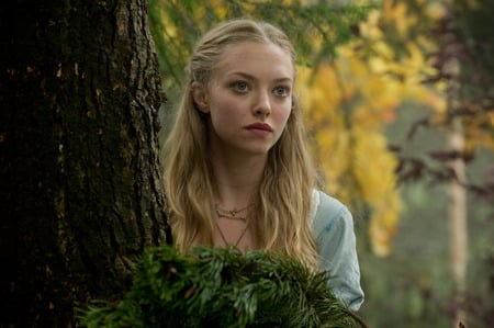 Amanda Seyfried - actresses, people, forests, trees, movie, music, singer, red riding hood, model, songwriter, valerie, entertainment, nature, beautiful, amanda seyfried, celebrity