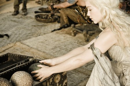 Daenerys Targaryen - actresses, beautiful, celebrity, emilia clarke, game of thrones, people, british, tv series, daenerys targaryen, entertainment