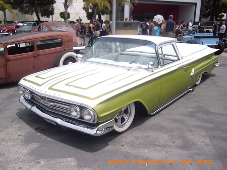 CLASSIC CHEVY ELCAMINO - hott, auto, autos, chevy, chevrolet, show, car, elcamino, outside, truck, cars