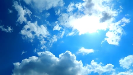 Wonderful Blue Sky - clouds, heaven, pretty, sunlight, blue, amazing, beautiful, stunning, wonderful, nature, color, sun, sky