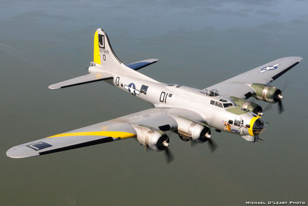 Boeing B17 Flying Fortress - boeing, war, flying, b17, american, usaf, ww2, fortress, bomber