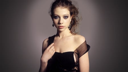 Michelle Trachtenberg - black dress, actresses, people, beautiful, celebrity, dress, michelle trachtenberg