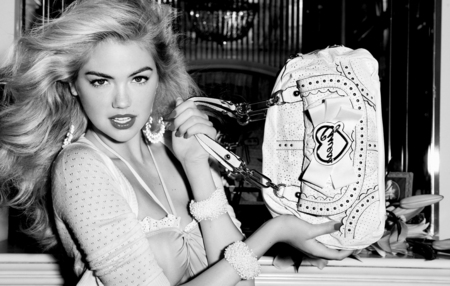 Kate Upton - people, kate upton, beautiful, black and white, models, celebrity