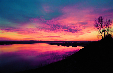 Color Sunrise - effects, pc, sundown, sun, sunbeam, colorful, widescreen, coast, lakes, wood, art, purple, evening, golden, afternoon, trunks, laguna, branches, islands, multi-coloured, light, ambar, maroon, nature, customized, pink, mirror, dawn, leaves, bronze, sunrises, sunshine, trees, image, leaf, brightness, black, painting, brown, multicolor, clouds, sunsets, lagoon, orange, desktop, morning, sunlight, background, night, p, violet, gold, bright, colours, red, blue, grove, colors, lightness, photo, natural, amber