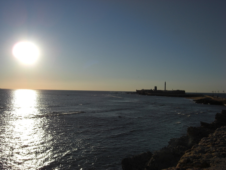 El sol a punto de irse - agua, puesta, sol, cadiz