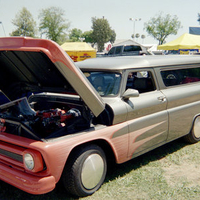 CLASSIC CHEVY SUBURBAN