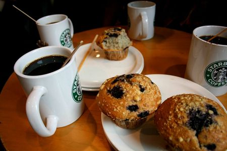 Morning in Starbucks - coffee, brands, cookie, delicious, cup, starbucks, candy, cake, tasty