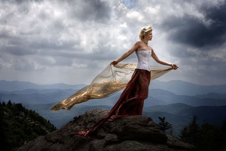 Pe aripile vantului - wind, woman, dress, mountain, sky