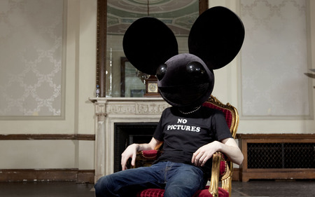 no picture - fun, mouse, cool, chair, head, black, picture, funny, huge, no, nice