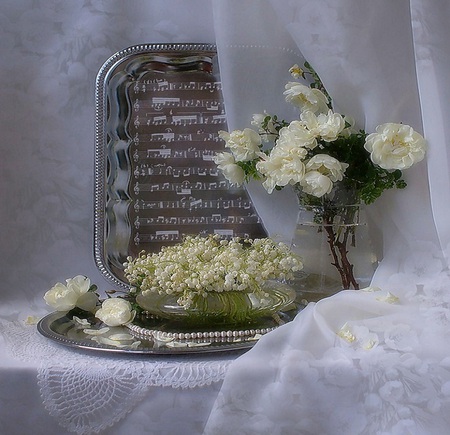 White Etude - pearls, roses, photography, music, white, music notes, silver, petals, table, lace, platter, glass, silk, notes, unque, vase, lillies, romantic, etude, flowers