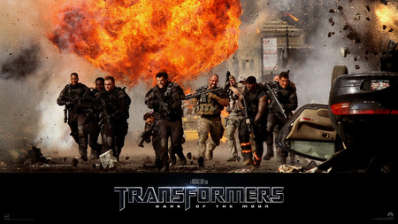 Transformers-3 - humans fighting robots, movie, sci-fi, explosions