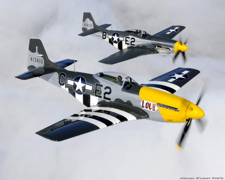 North American P51 Mustang - fighter, north, american, usaf, mustang, ww2, war, p51