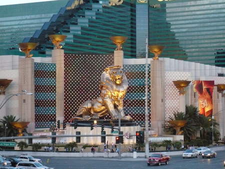 MGM Lion 2 - lion, statuary, photography, nevada, usa, casino, las vegas, photo, mgm