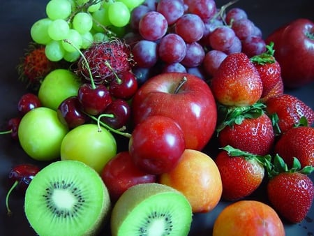 Fruit for You - kiwi, delicious, apples, fruit, nutritous, bunch, sweet, grapes, layers