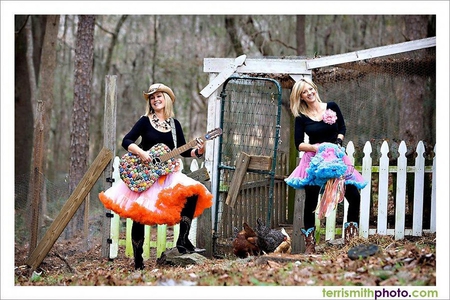 Good time - fun, women, chickens, guitar