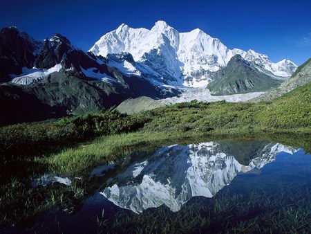 Chomolonzo Peak Kangshung Glacier Tibet - tibet, glacier, lake, grass, chomolonzo