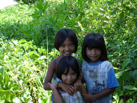 all 3 girls are pretty beautiful and loving - beautifull