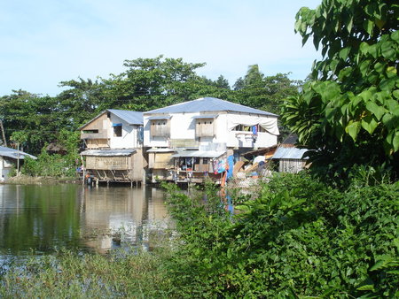 Living on the wate Philipines - life on water