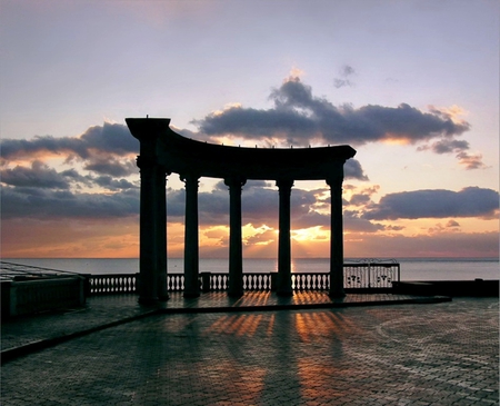 Last dance of the sun - sky, sunshine, dance, sun, the columns, sunset, last, nature, clouds