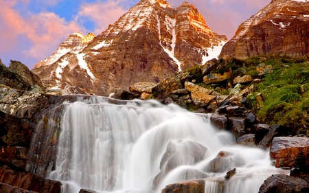 ROCKY MOUNTAIN CASCADE - cascade, sunlight, mountain, rocky