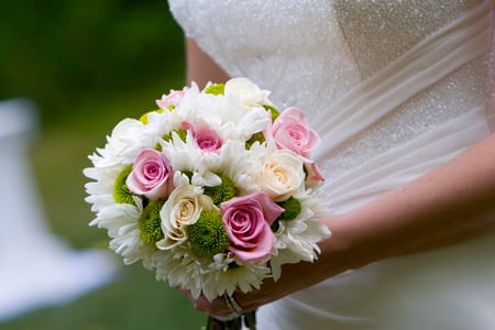 Wedding bouquet - pretty, elegantly, roses, gentle, flowers, nice, bride, beautiful, photography, wedding, beauty, lovely, cool, flower, bouquet, harmony, rose