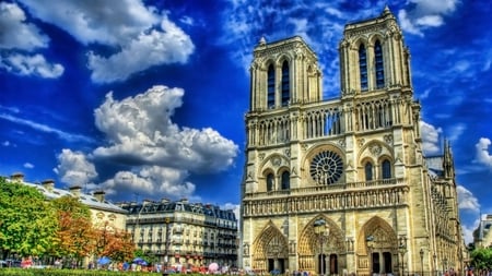 cathedrale notre dame - clouds, manmade, photography, beauty, religious, cathedral, hdr, sky, building