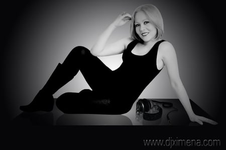 Ximena - house, female, facebook, dj, femenina, beatport, backgrpund, twitter, music, soundclud, wallpaper