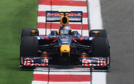 Turkish Welcome Practice - sign, turkish, race, turkey, fast, formulaone, yellow, tires, car, track