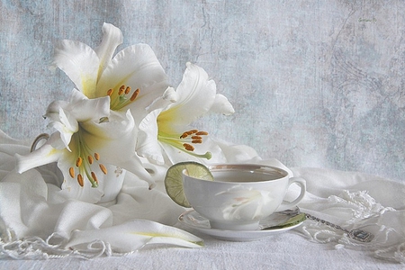 still life - pretty, elegantly, cali, photo, gentle, flowers, fruit, nice, calla, beautiful, photography, beauty, tea, lovely, cool, still life, flower, bouquet, drink, harmony, white, scarf, cup, lemon